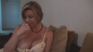 Egndhgaaaa sgxacjuuxtb jpg x Mom undressing