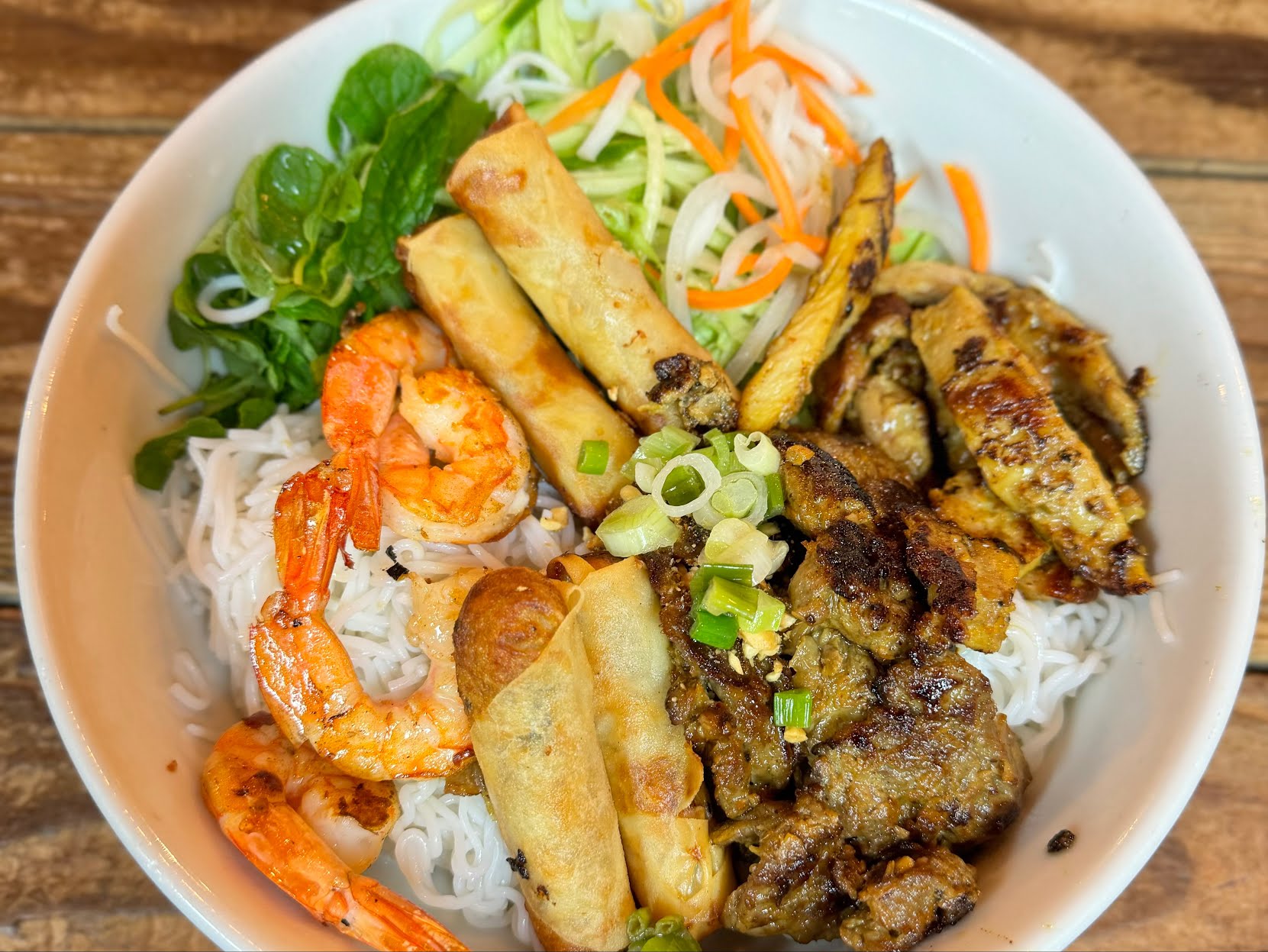 Binh Minh Quan by null