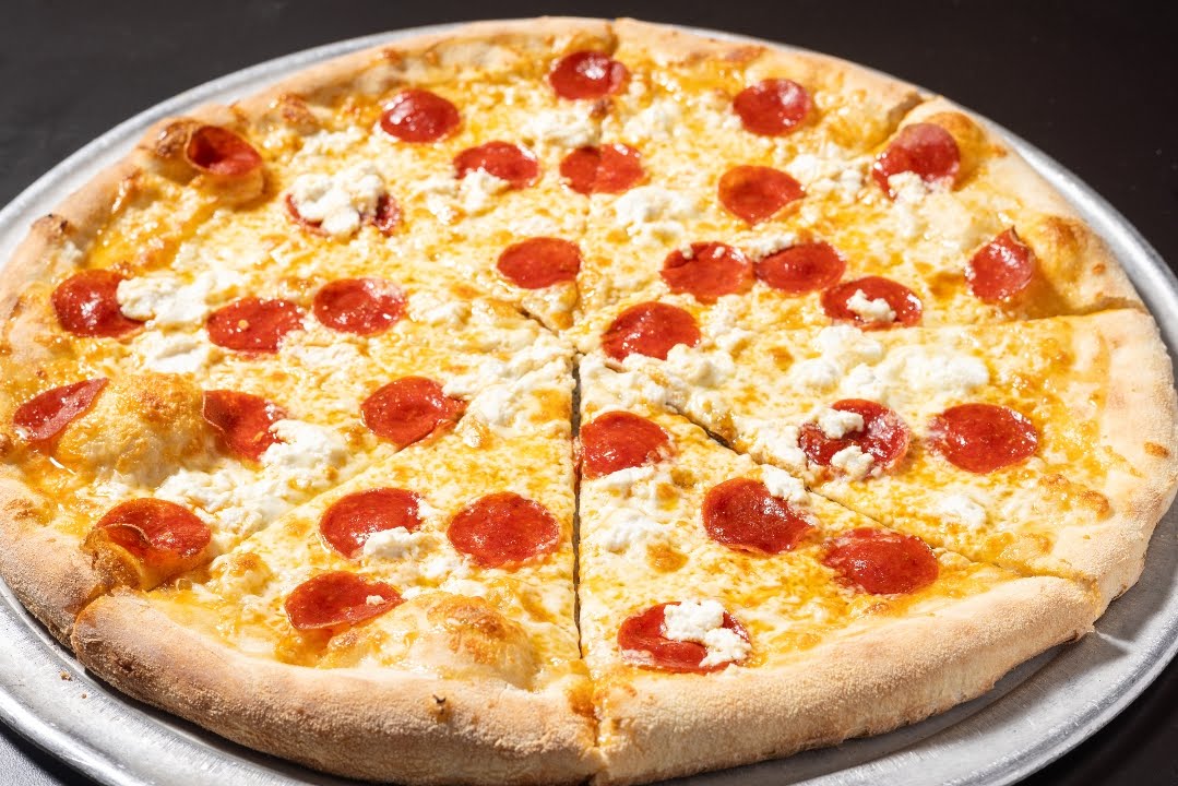 Halftime King of Pizza by null