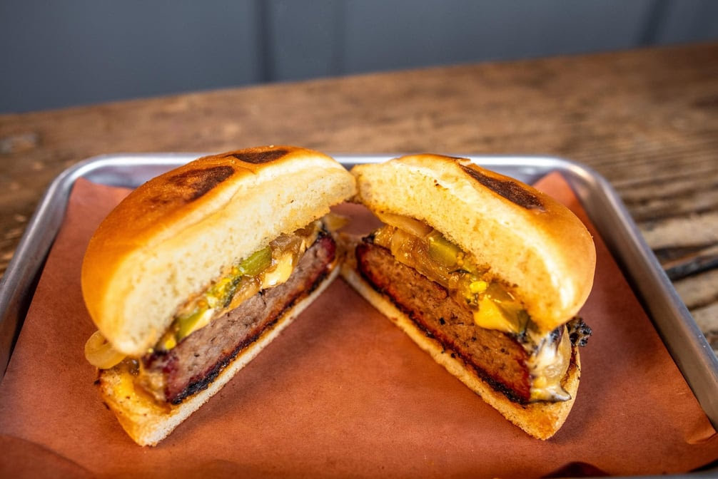 OUTSIDER BBQ & BEER GARDEN by null
