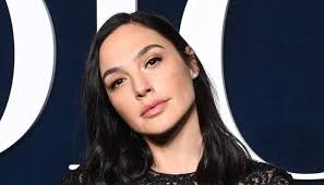 Algorithm puts gal gadot face onto jpg x Gadot sexy