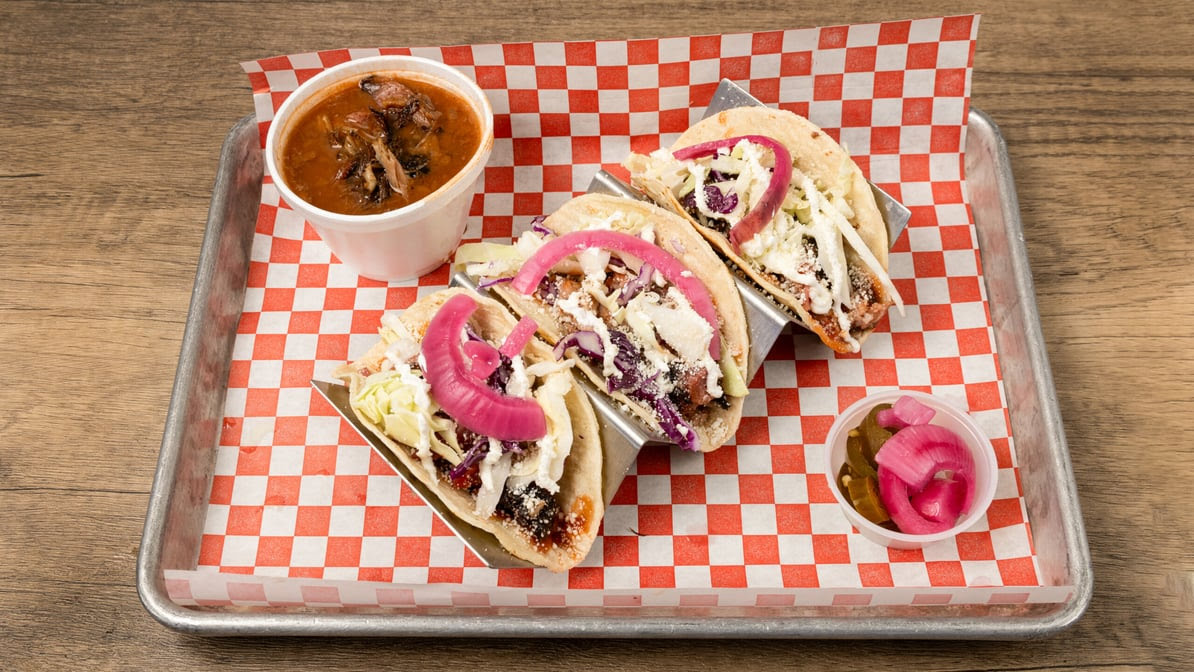 Willie's Brew & Q by null