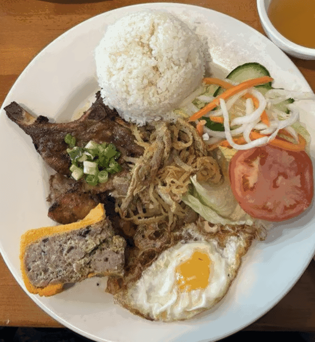 Huong Que Vietnamese Restaurant by null