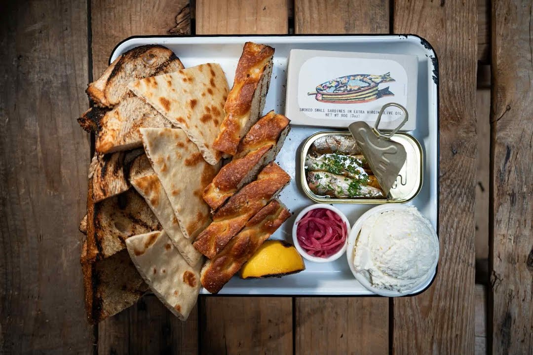 Leven Supply by null