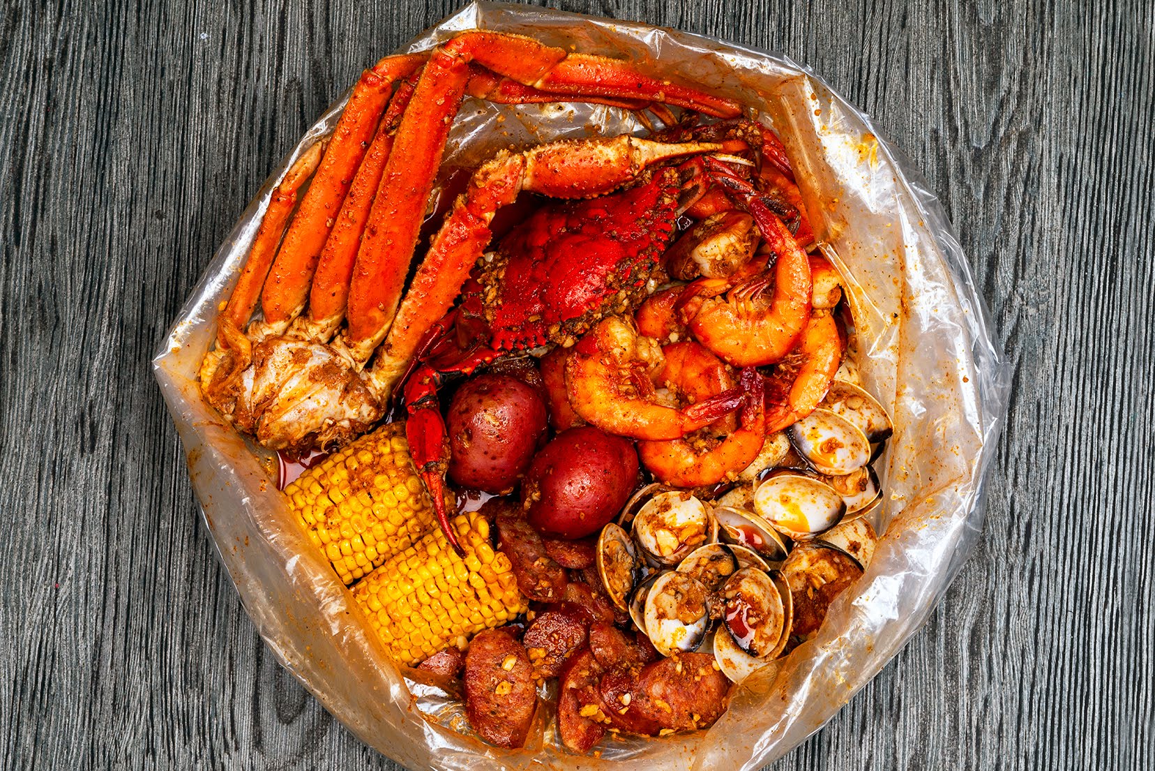 Mr. & Mrs. Crab Juicy Seafood & Bar by null