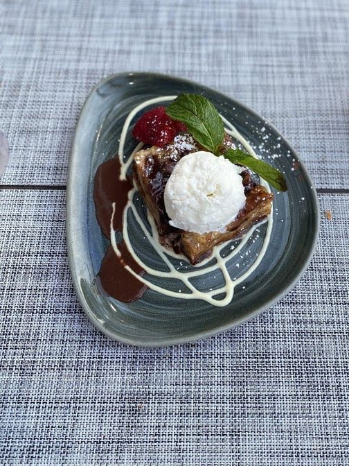 Sonoma Bistro by null