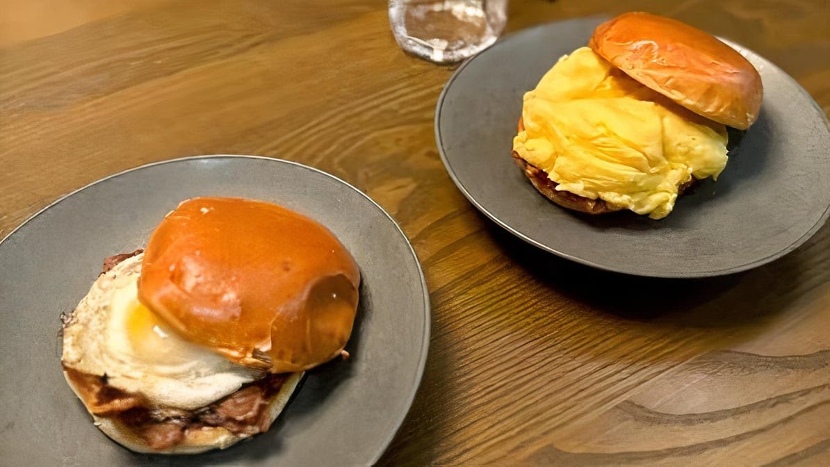 Cynthia Bar and Bistro by null