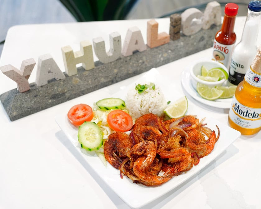 El Yahualica Tacos by null