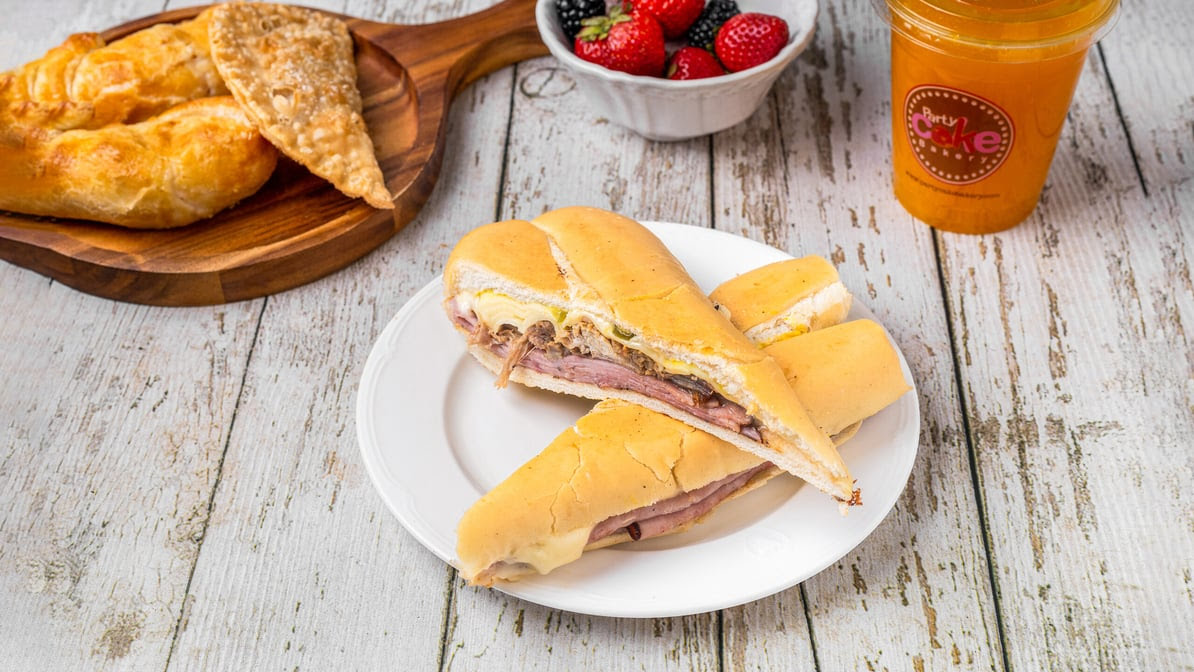 Party Cake Bakery by null