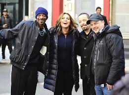 Mariska hargitay porn legs spread pussy jpg x Mariska hargitay