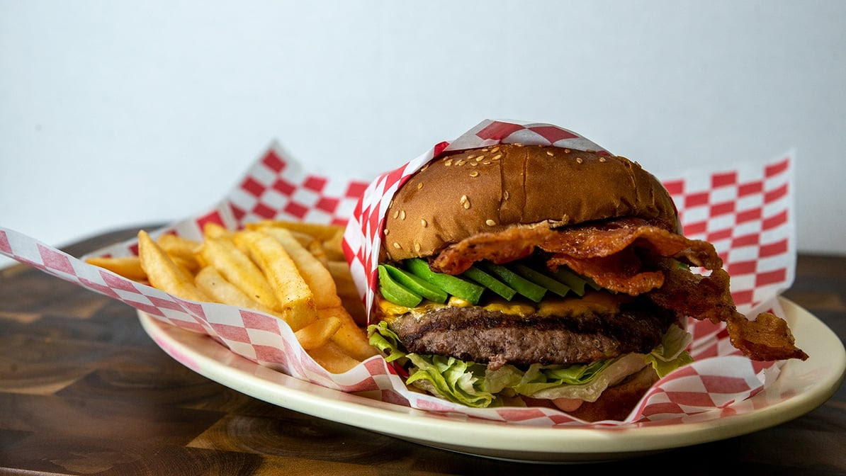 Tam's Burgers by null