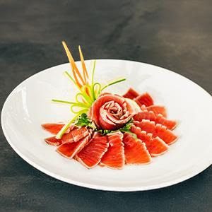 Moon Thai & Japanese by null