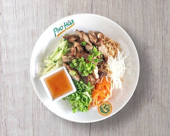 Phở Hòa + Jazen Tea (Weller) by null