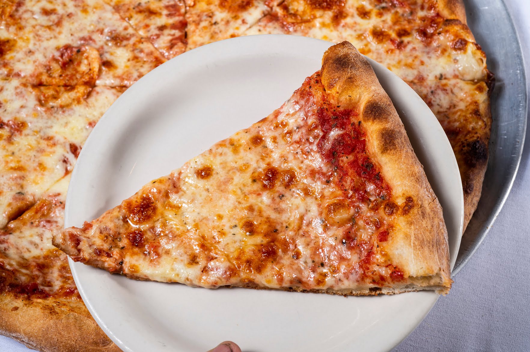 Vic's Pizzeria by null