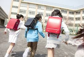 盗撮 登下校小学生|バンパーにカメラ取り付け盗撮 被害は1000人規模か 容疑で運送業の男逮捕｜社会｜地域のニュース｜京都新聞