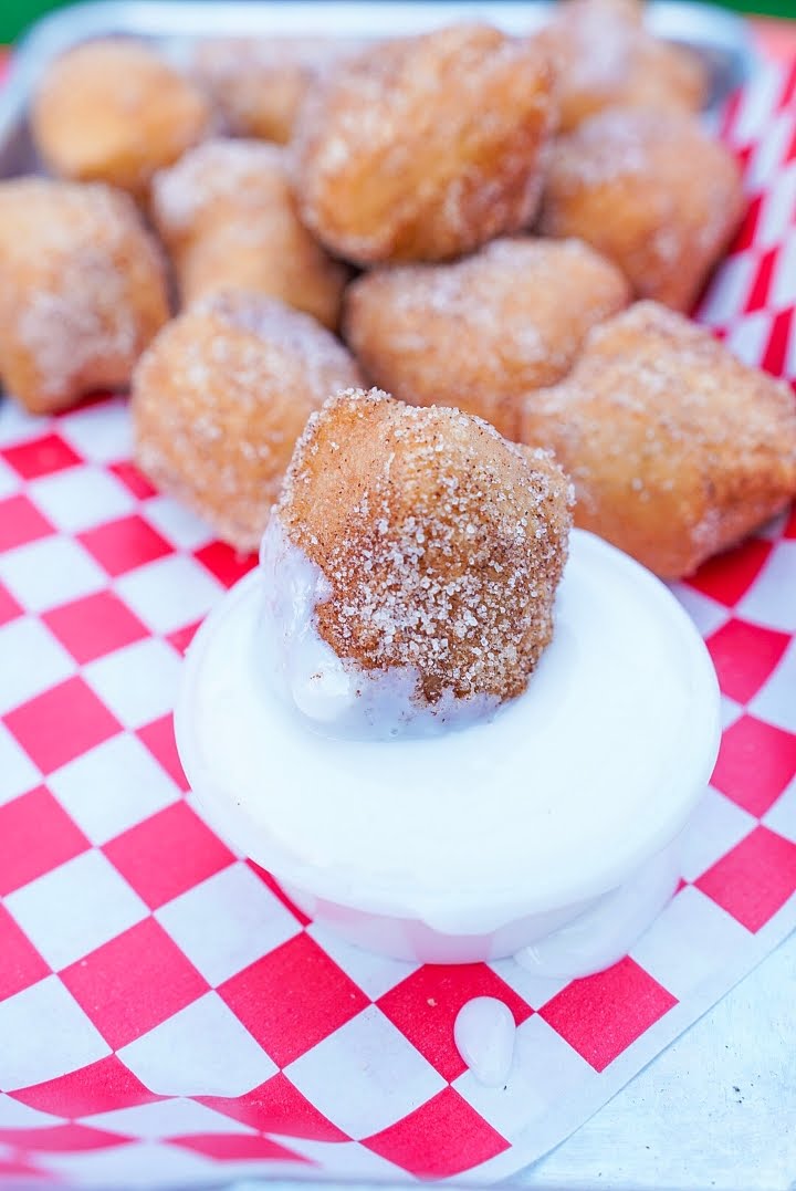 Toss Pizzeria & Pub by null