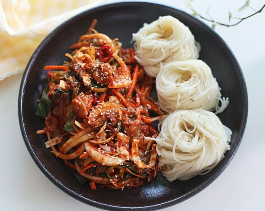 뚝배기 ddukbaegi by null