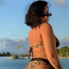 demi lovato bikini|Demi Lovato Shares Bikini Photo, Inspirational Quotes—See Pic!