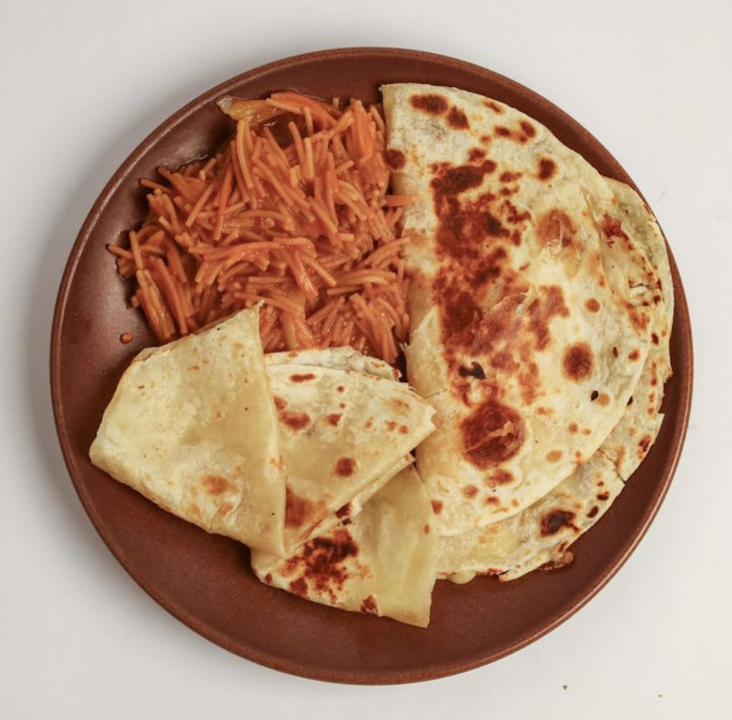 Broken Spanish Comedor by null