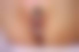 子宮口　精液　無修正桃尻熟女|４人分の大量精子」２人分の精子が垂れてるオマンコをクンニする４人目登場。オナニーの見せ合い後、生挿入。  中出し後もお掃除クンニしてくれ大興奮で大量潮吹きする変態巨乳熟女。日本人/人妻/NTR/無修正 - Kostenlose Pornovideos -  YouPorn