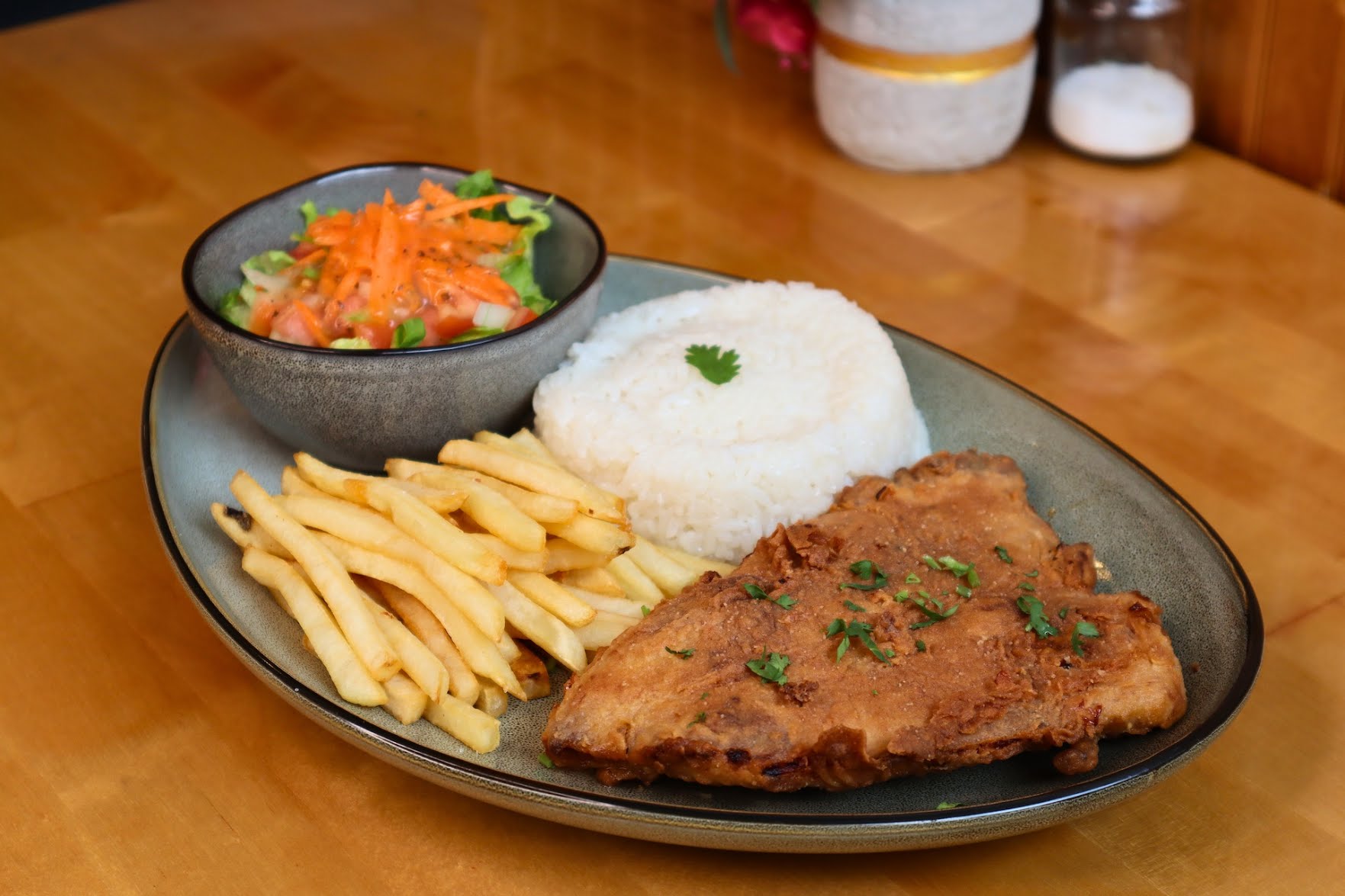 La Fonda Colombiana Restaurante Bar by null