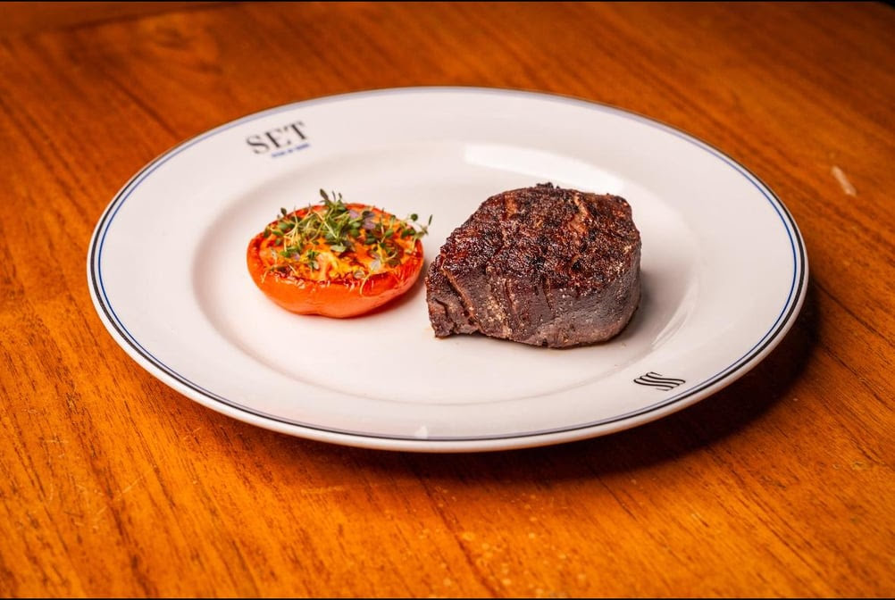 SET Steak & Sushi by null