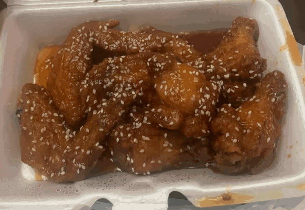 China Dragon by null