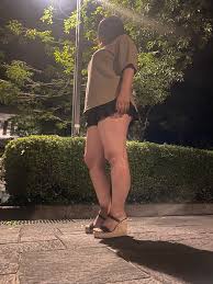 投稿素人露出|椿木りさこ、最大露出のメリハリボディと誘惑の仕草で男性を悩殺 (2025年1月7日掲載) - ライブドアニュース