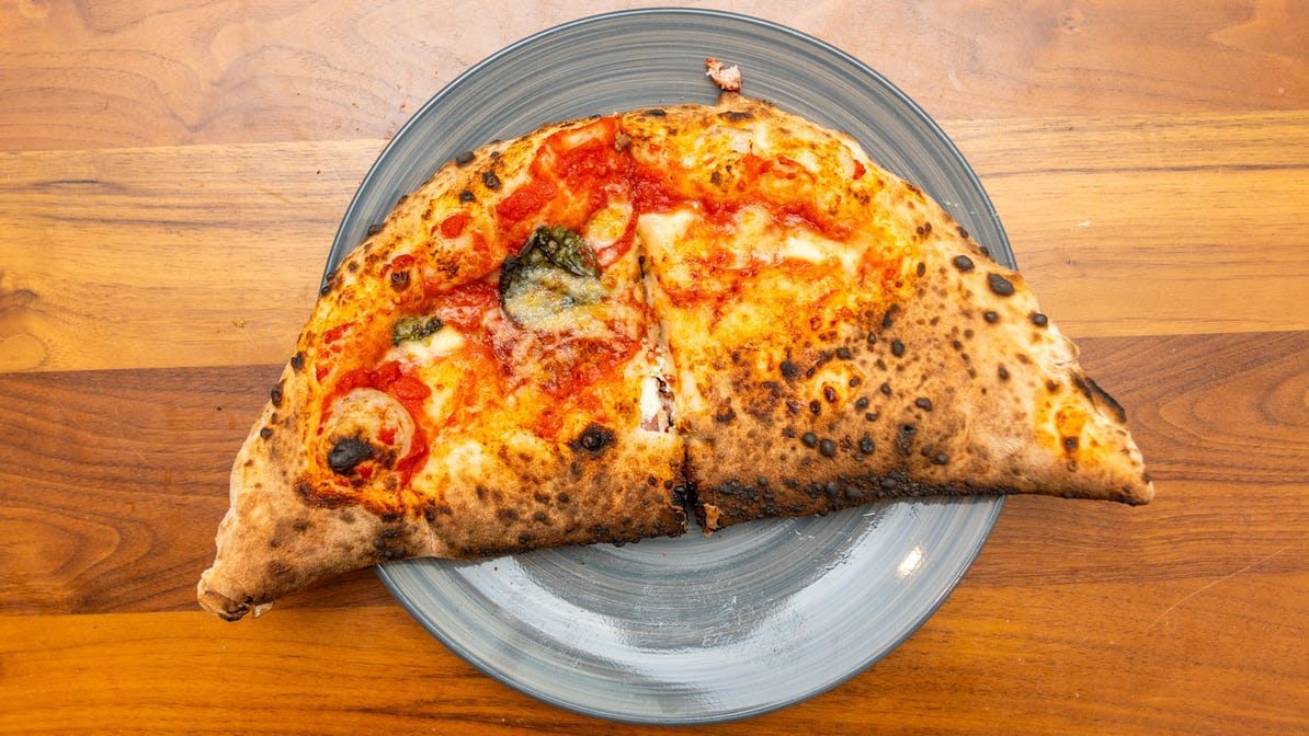 Lucio Pizzeria by null