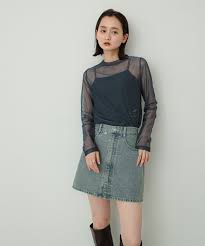 js　ミニスカートモデル　エロ|ソフトシャギークルーネックカーディガン(長袖)、ローウエストプリーツミニスカート+E」の着用コーディネート| ジーユー