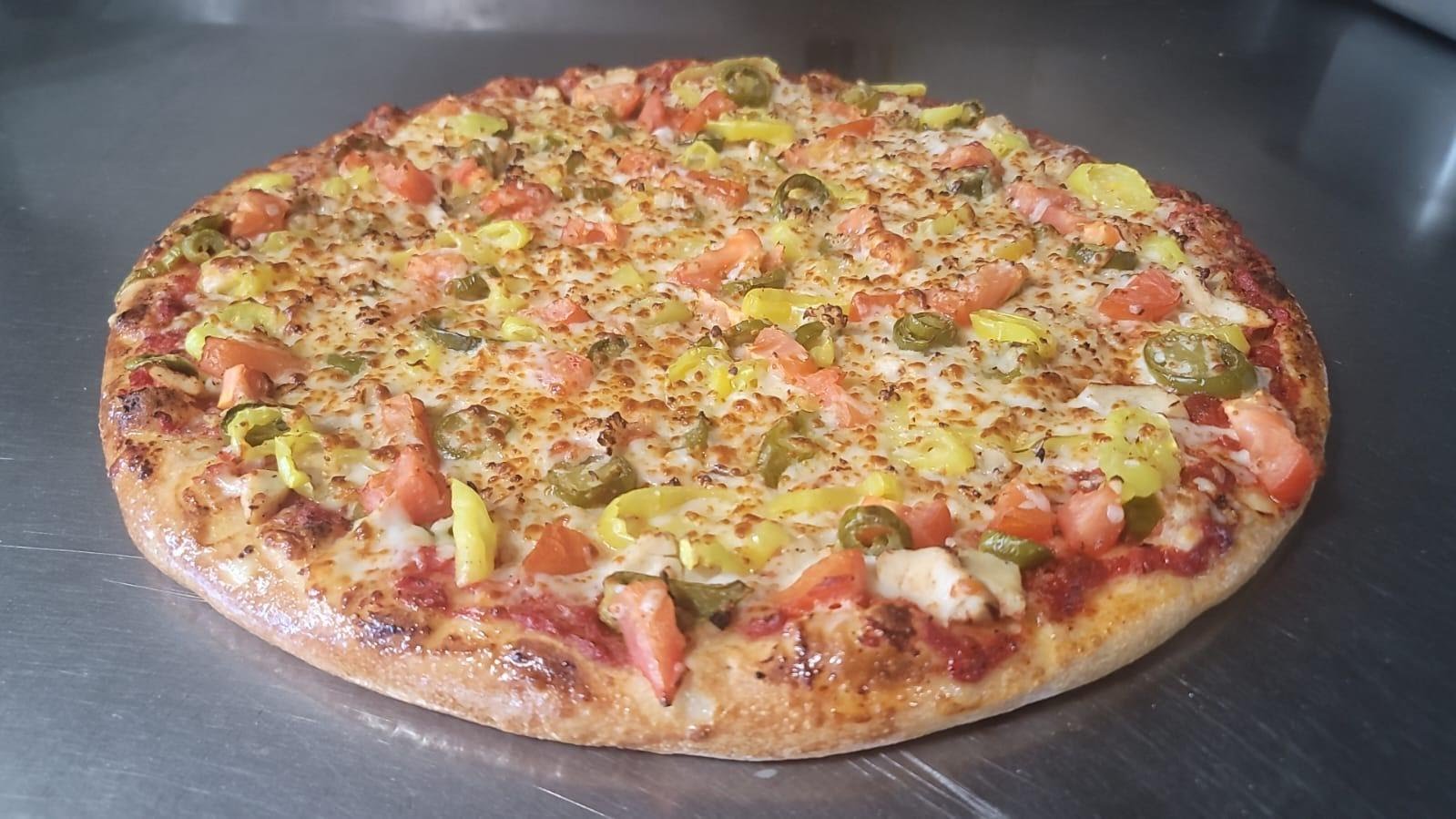 Crazy Tomato Pizza by null