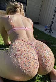 Sexy white girl with a fat booty jpg x Fat white girls