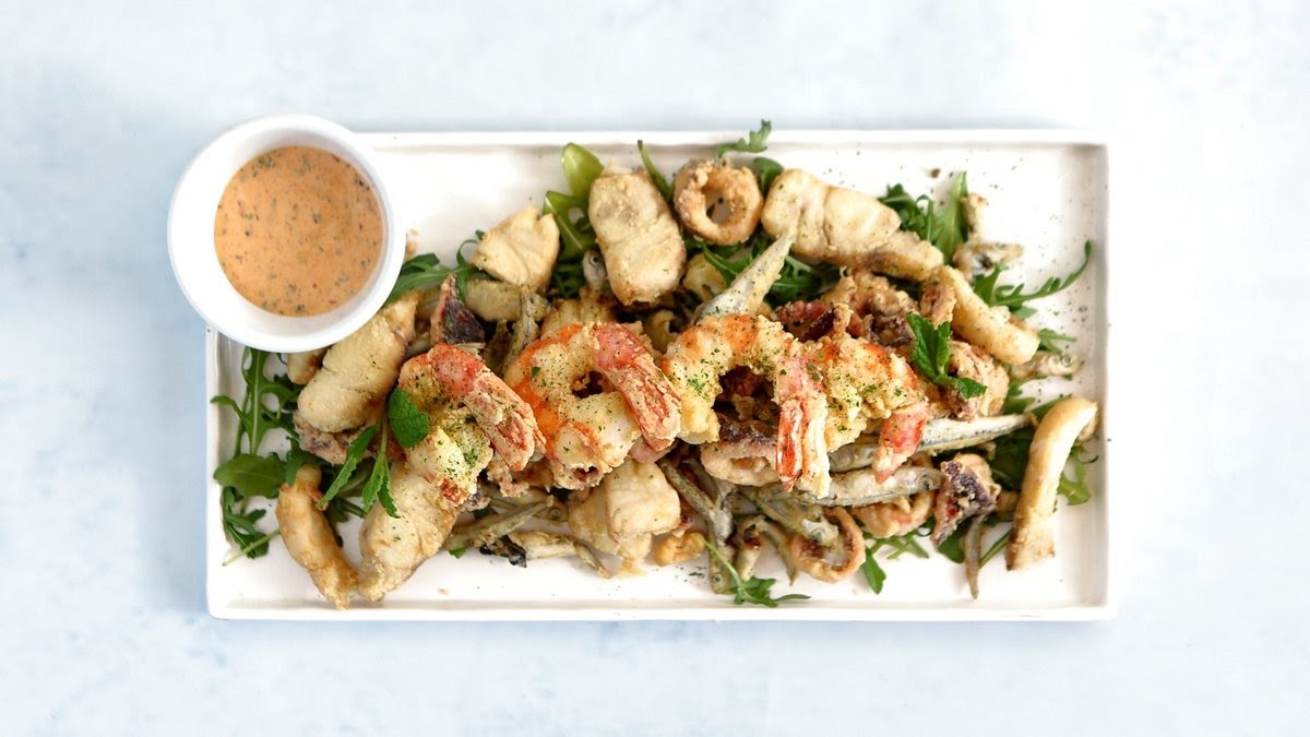 Otters Bistro&Lounge by null