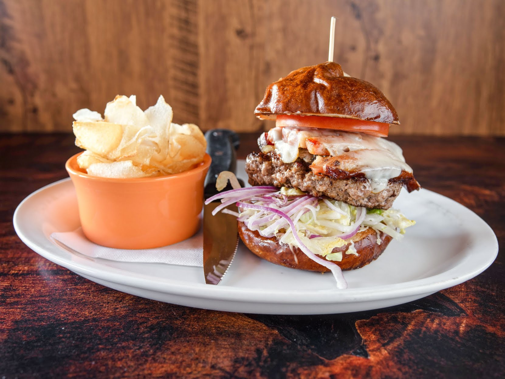 BOOTLEGGERS FOOD & DRINK by null