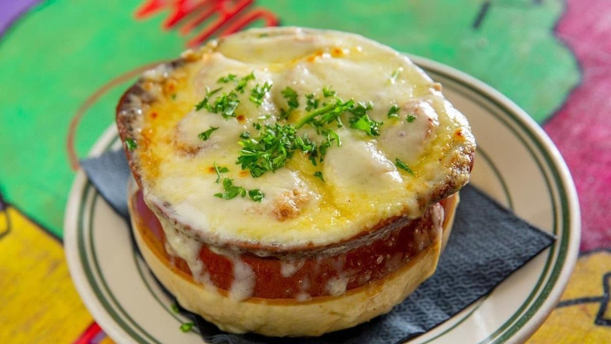 Mominette Bistro by null