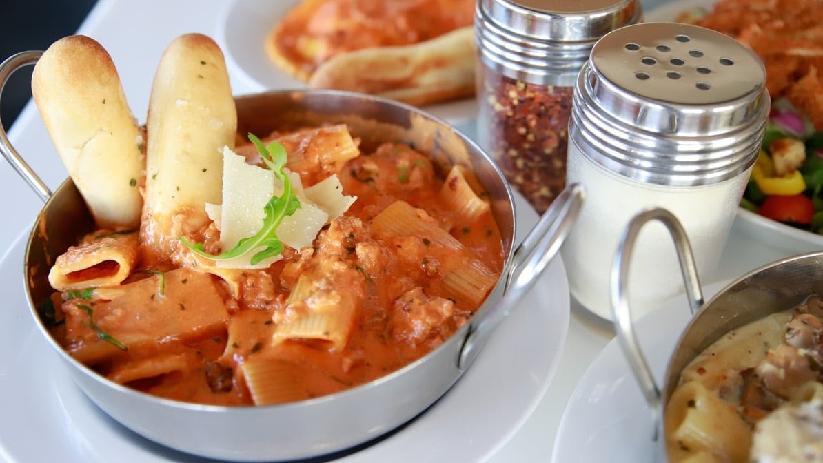 Louie Angelo’s Pizza & Italian by null