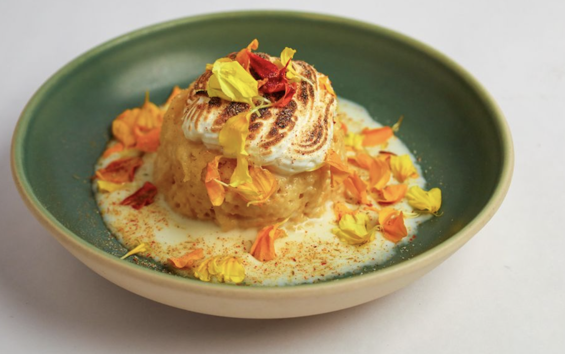 Broken Spanish Comedor by null