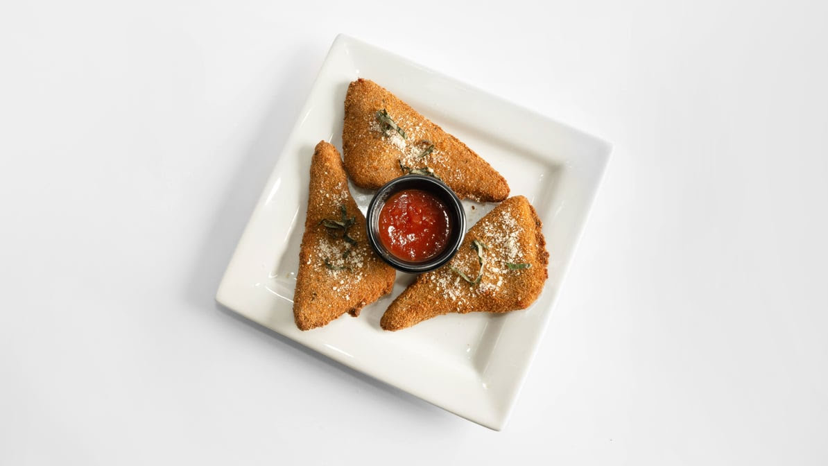 TreMonte Pizzeria Restaurant & Bar by null