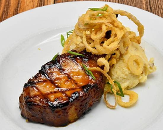 Brick House Tavern + Tap by null