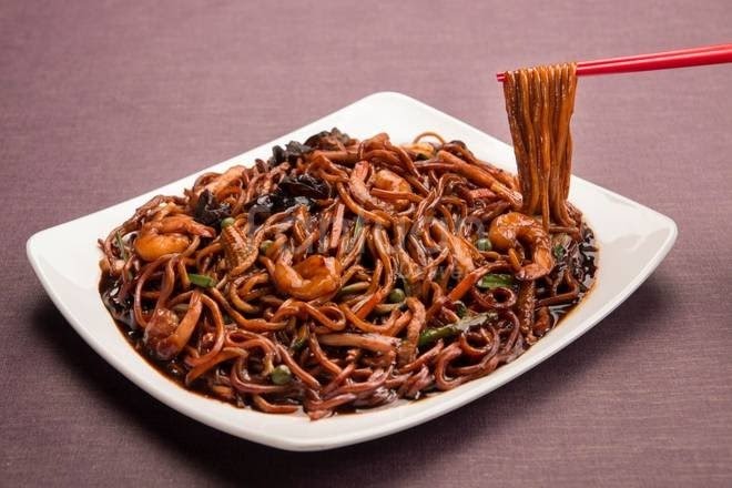 Paik's Noodle by null