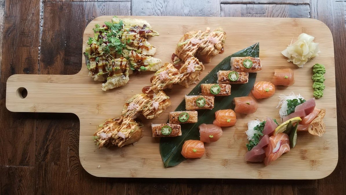Green Leaf Sushi l Burnaby by null
