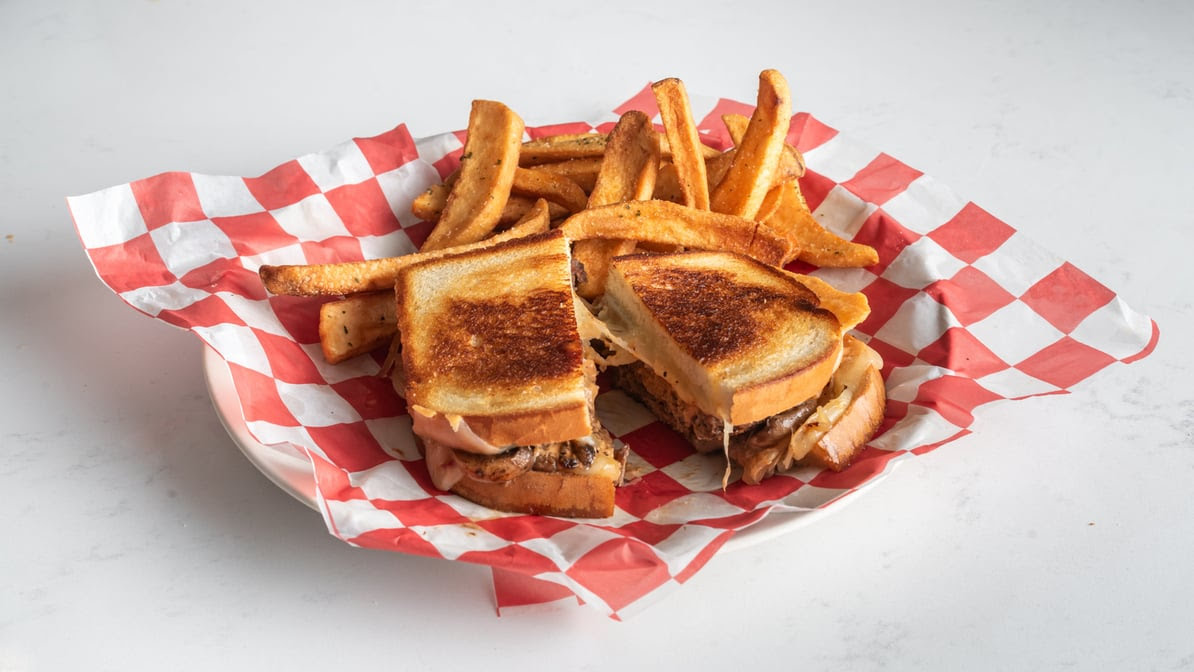 Sam's Tavern by null