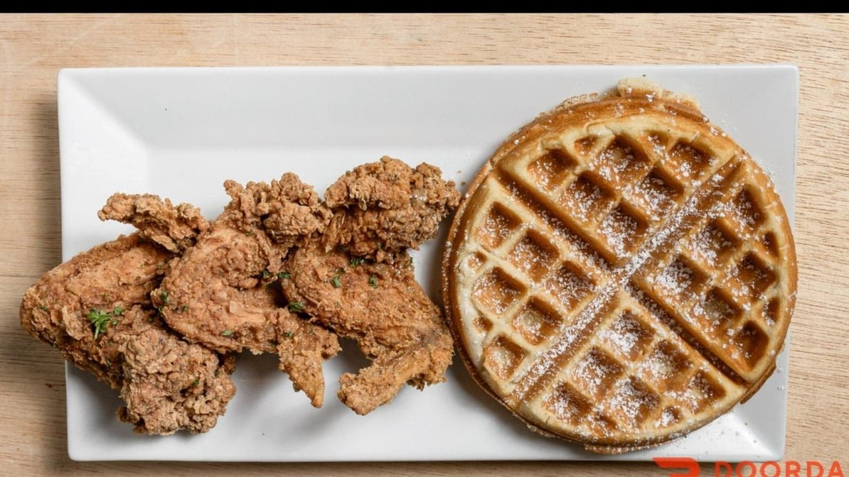 Val's Restaurant by null