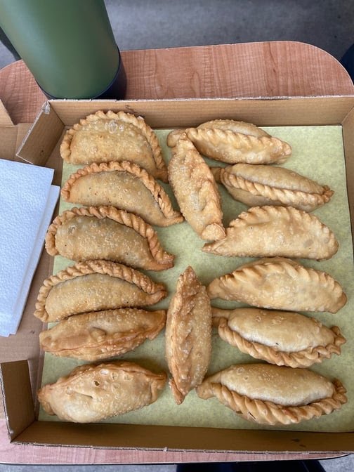 Guido's/FURNO'S Pizza & Empanadas Argentinas by null