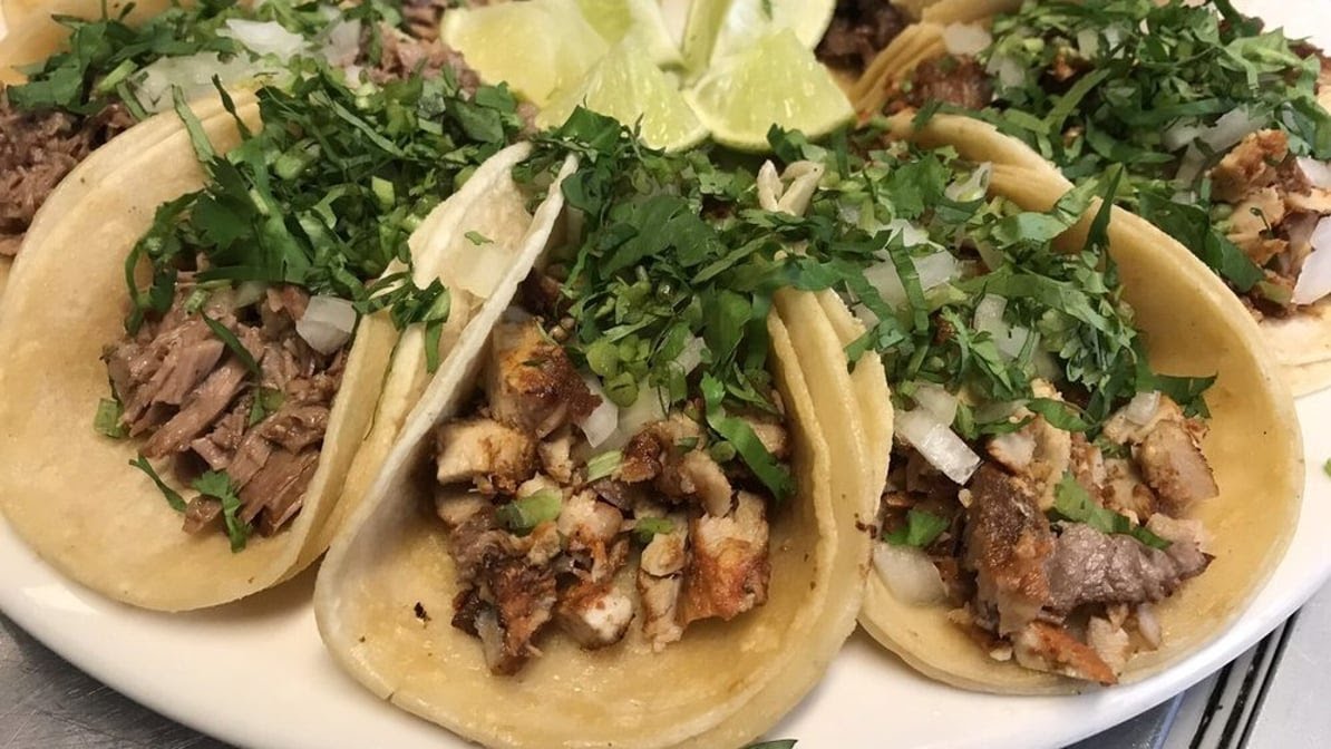 Taqueria y Birrieria las Cuatro Milpas by null