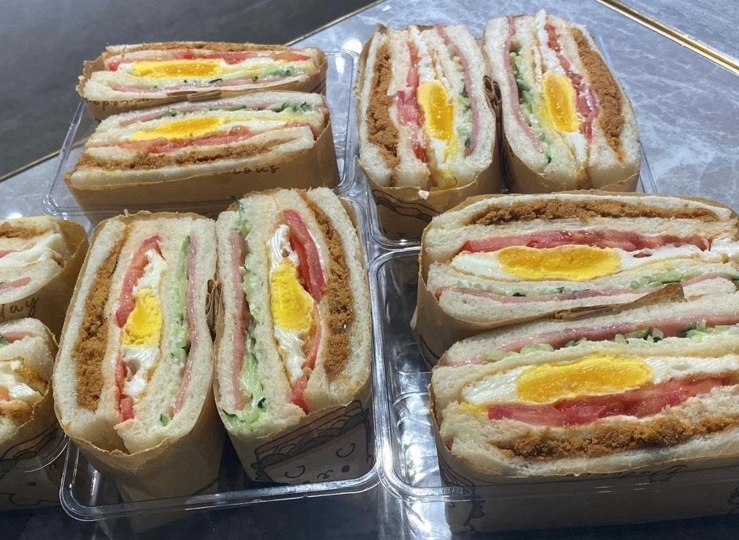 Art & Taste (美食台灣餐廳) by null