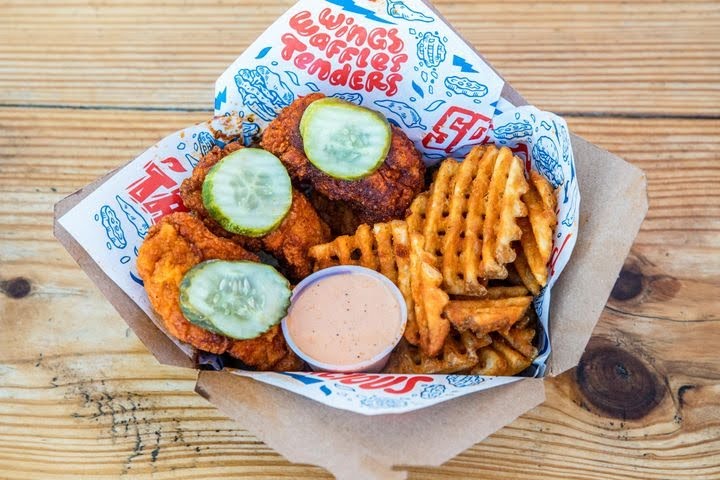 Mico's Hot Chicken by null