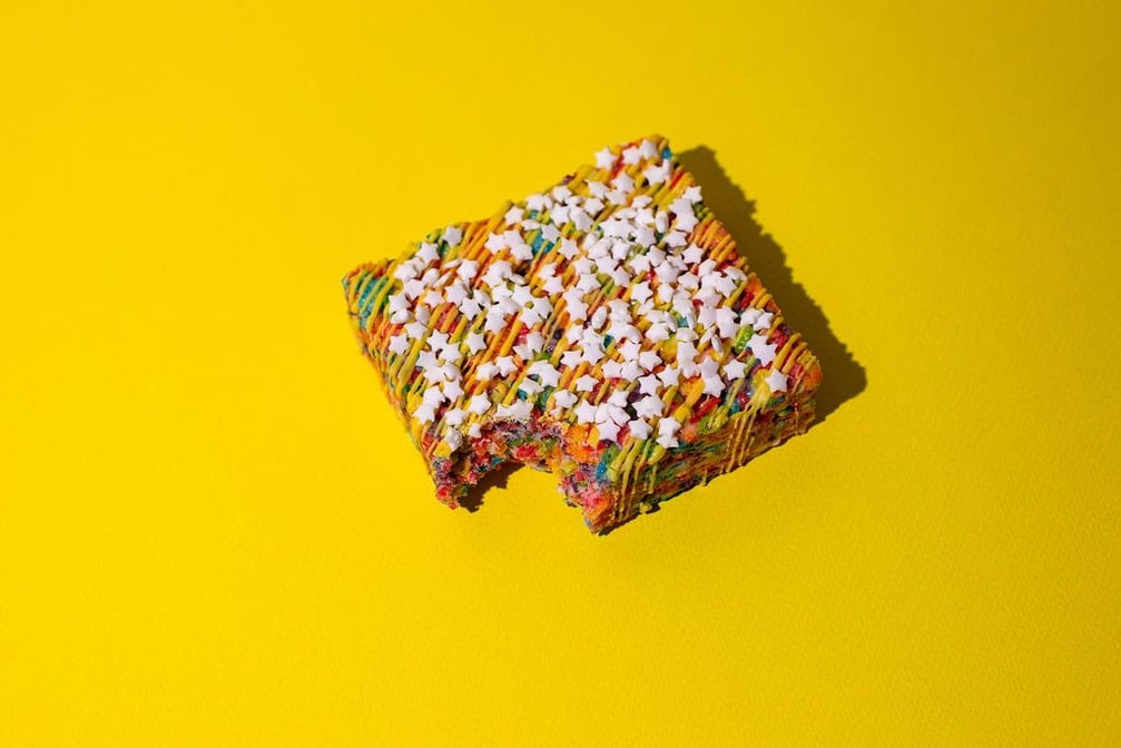 Bombshell Treat Bar by null