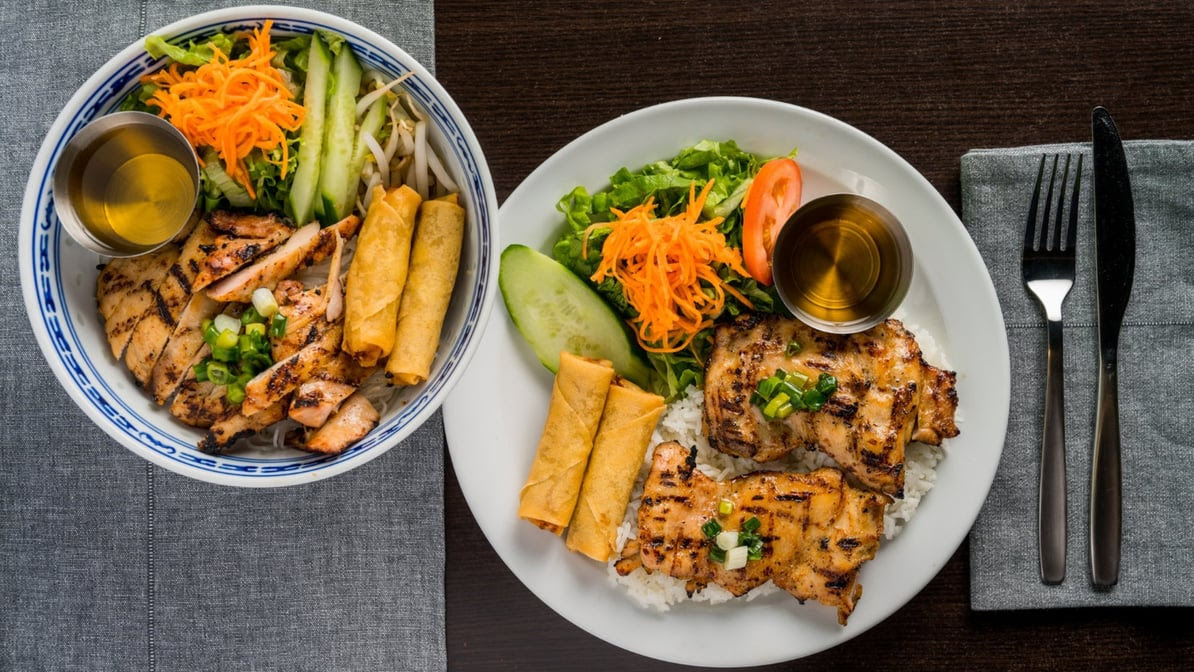 Phở Thành Nam Quan by null