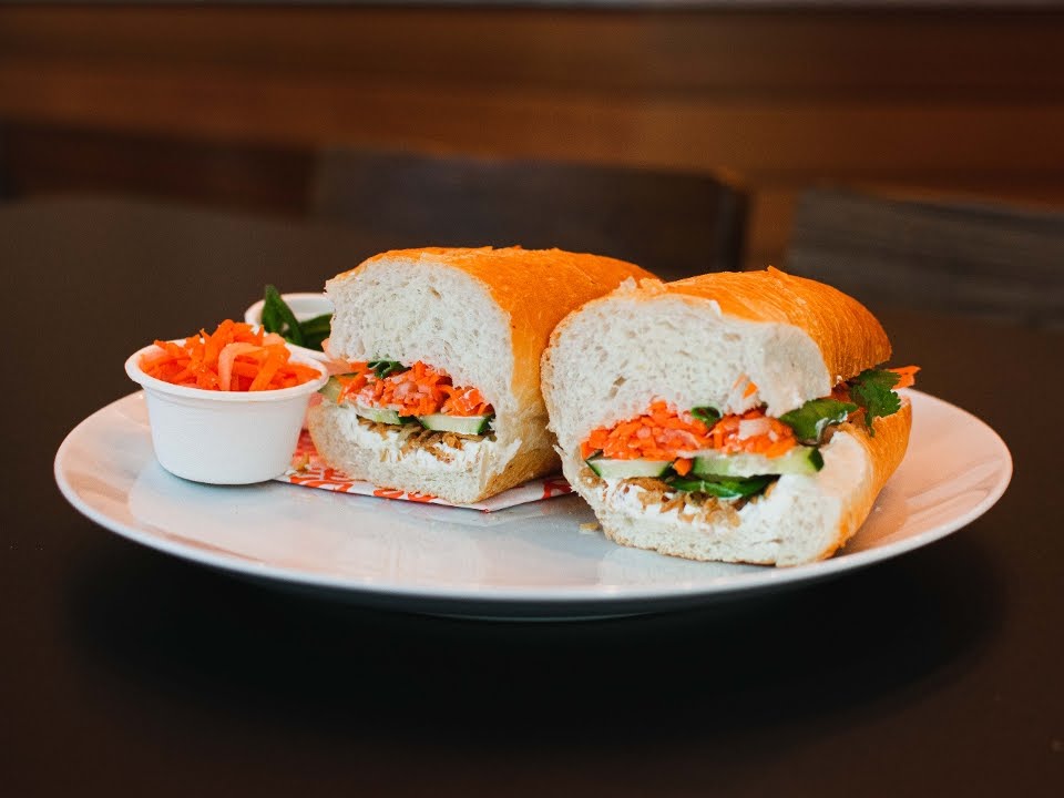 Nom Nom Bánh Mì by null